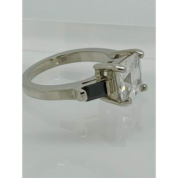 Vintage 3-Stone Gold GP Silver Tone Princess Cut Black CZ Engagement Ring Size 8 - Picture 4 of 10